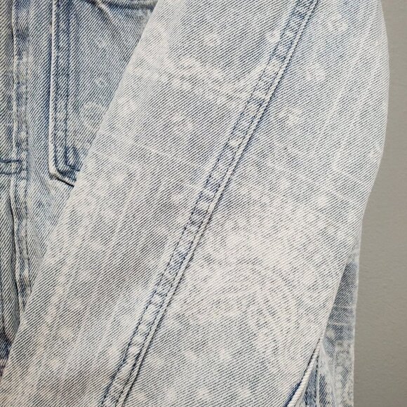 Pacsun Women's Denim Jean Jacket Light Wash Paisley Print Button Down Sz L - Picture 7 of 11